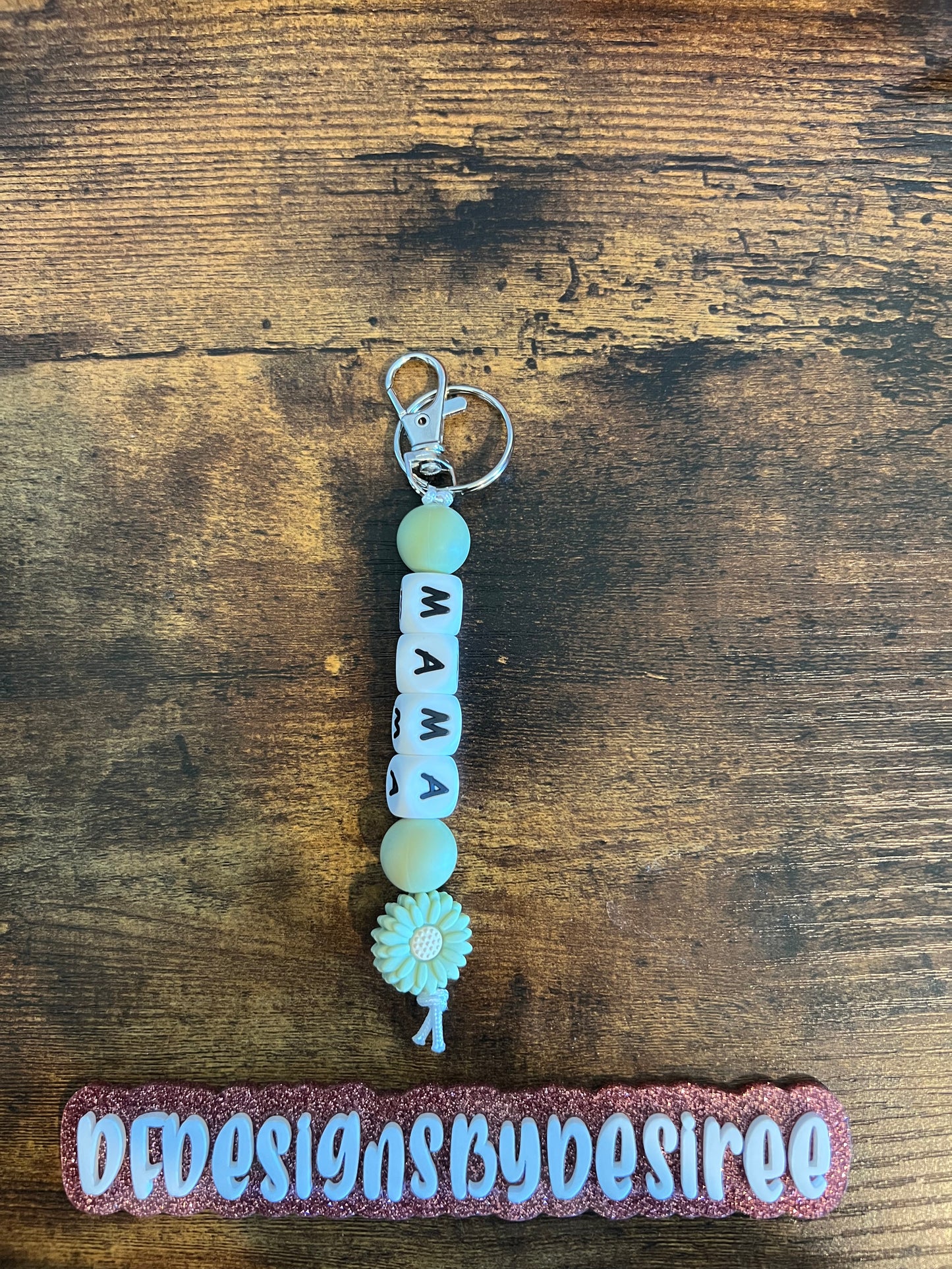 Flower Mama keychain