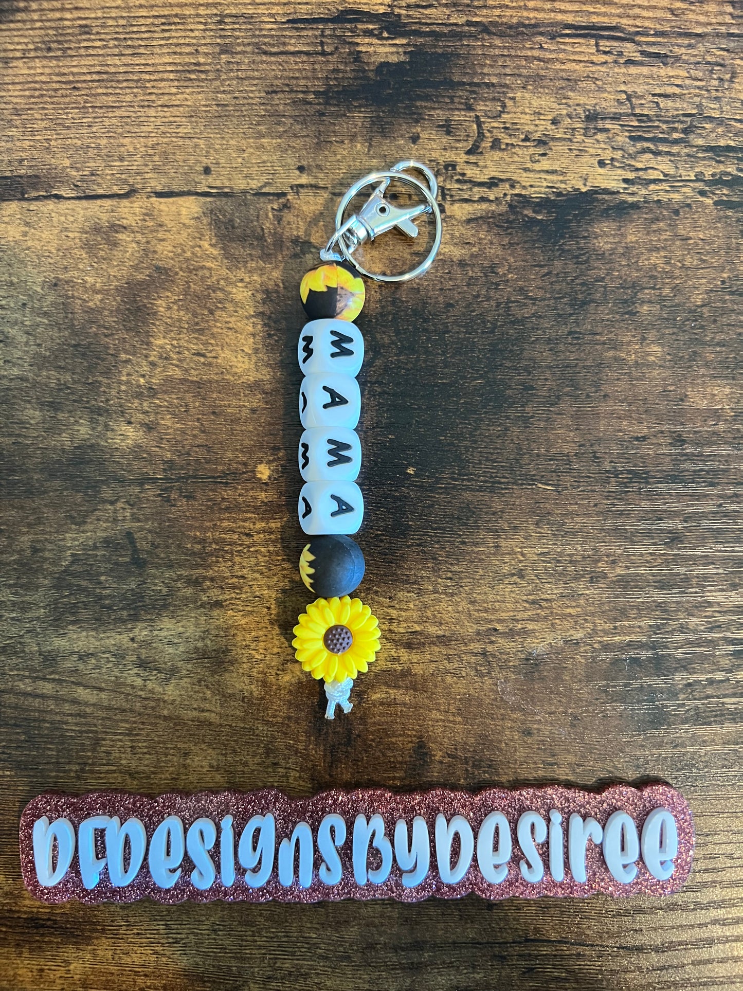 Flower Mama keychain